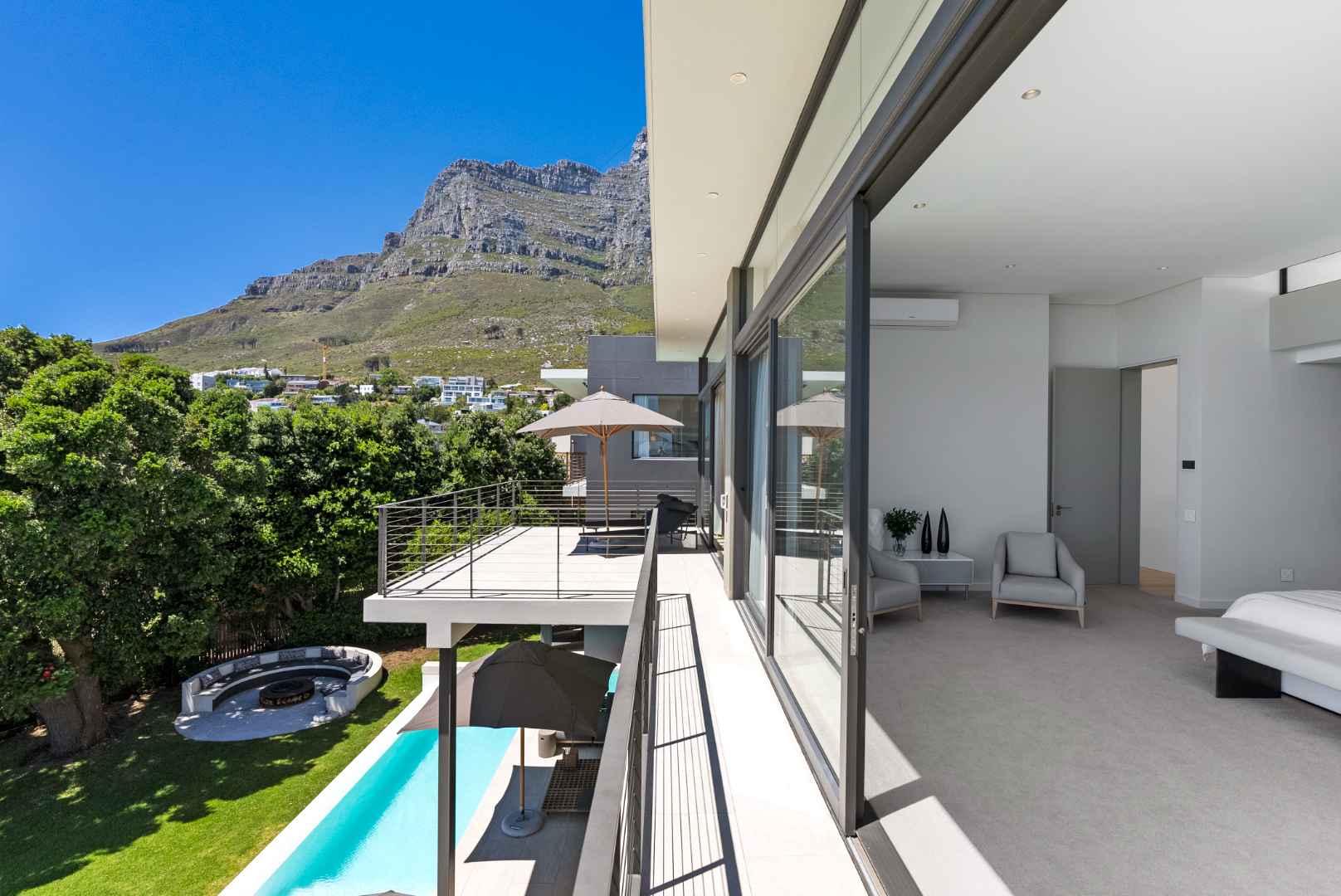 5 Bedroom Property for Sale in Camps Bay Western Cape